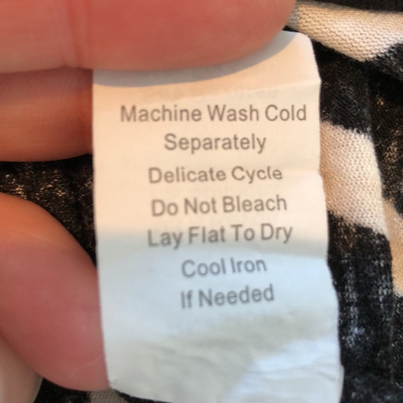 CAbi Geometric Print Sleeveless Top - Picture 7 of 7